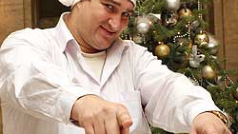 Любо Ганев пак се угои около Коледа 