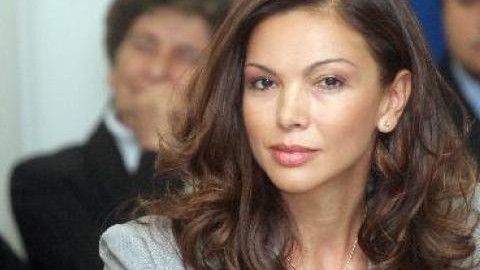 Юлиана Дончева е решила отново да застане пред олтара