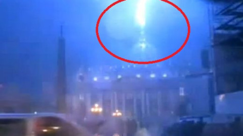 ЧУДО! Вижте какво се случи в Рим (видео)