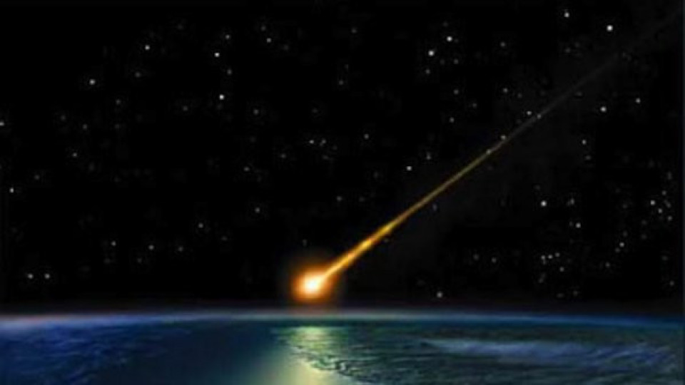 Отново! Метеорити бомбардират Земята 