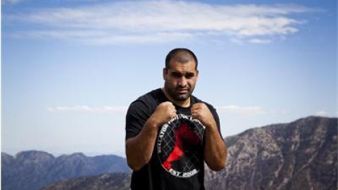 Багата се зарече! Шампионът се завръща на ринга на петък, 13-ти!