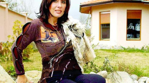 Кичка Бодурова се шири в истински палат