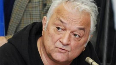Сашо Диков се разправя като махленска скандалджийка! Разберете какви ги върши из магазините!