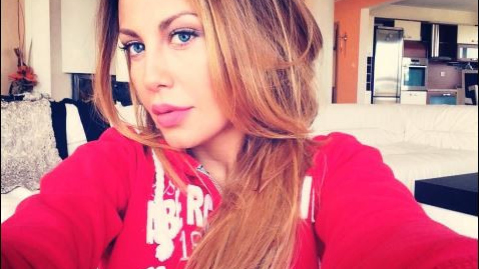 Венета Харизанова показа двореца си