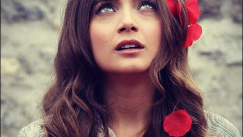 Дамла Сьонмез става Пепеляшка в нов сериал