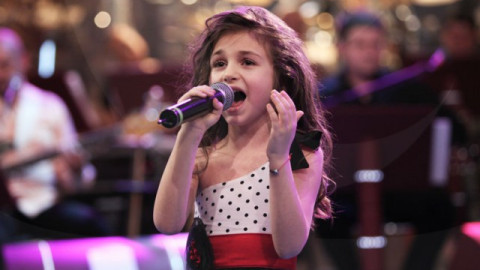 Заслужено признание! Крисия пее пред Владимир Путин (В Кремъл очаровани от нея)