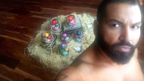 Азис с невероятна сензация за Великден! (Чалгакралят показа завидни умения)