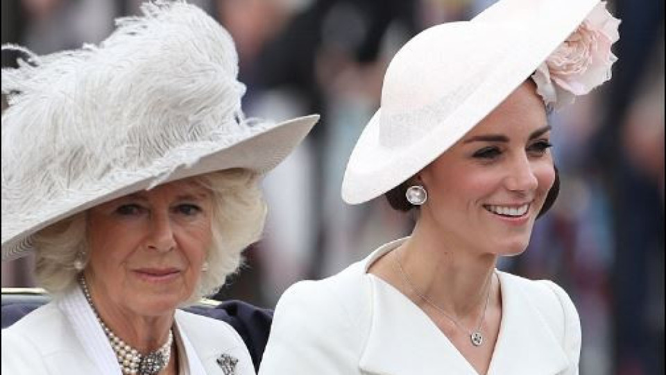 Кралица Елизабет официално посочи новия крал на юбилея си