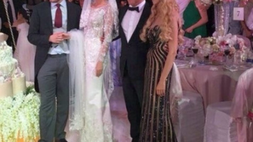 Миню Стайков вдигна тежка сватба и за принцесата си! (Снимки)