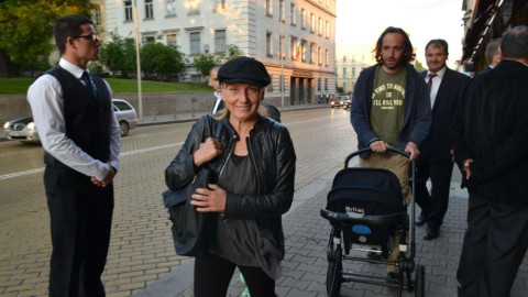 Изненада: Елена Йончева стана фотомодел, след като роди на 51?