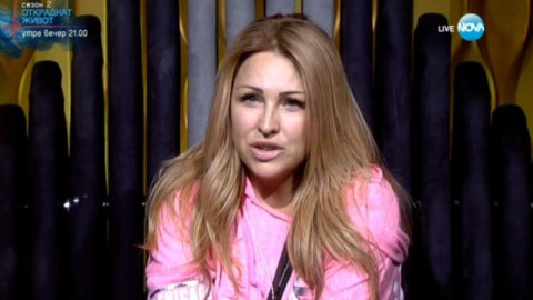Рени изби рибата: Надмина Светлана Василева и Черната Златка по тъпизъм!