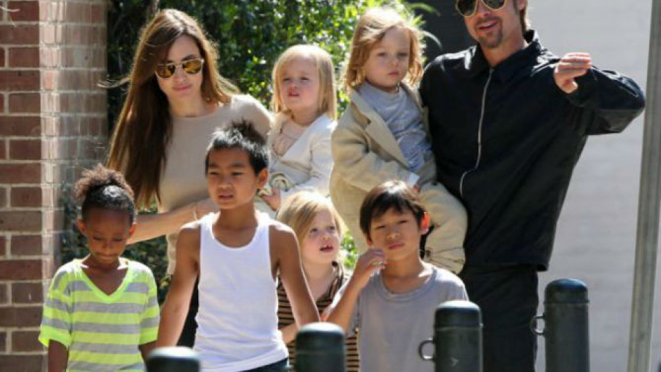Бавачката на Анджелина Джоли шокира с апел: Вземете й децата!