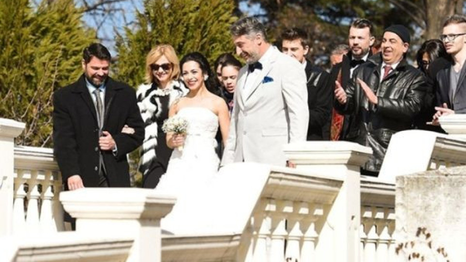 Ние, нашите и вашите: Елена Петрова се жени, „гарджето” на Албена Михова дебютира