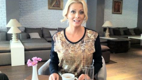 Венета Райкова се стопи предпремиерно