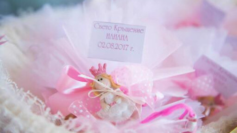 Илиана-Куини с бляскаво кръщене навръх Илинден! (Много снимки от семейния празник)