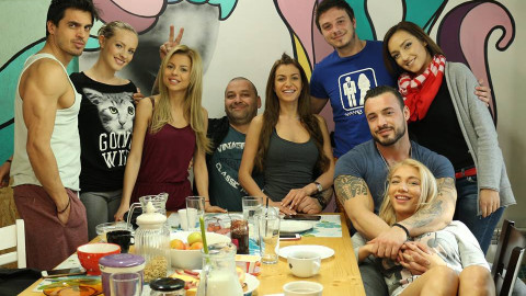 "София ден и нощ": Любим съквартирант се завръща неочаквано, Боби и Ася с голяма изненада!
