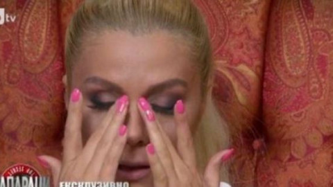 Венета Райкова наводни ефира със сълзите си: Поболях се заради пари! (Вижте изповедта й)