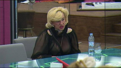 Сринаха я: Закичиха Сашка Васева с нов прякор! (От Дупнишка Модана се превърна в....)