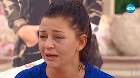 Тежка прокоба от детството съсипала Дебора: Заради това посегнала към чашката! (Пълни подробности)