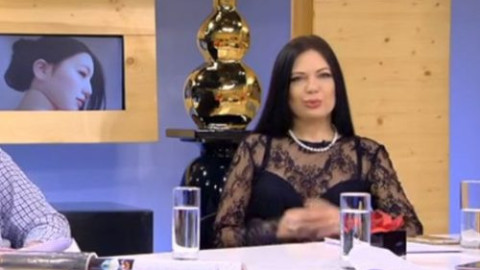 Разголената Весела Нейнски втрещи: Фриволното й поведение докара киселини на Сашо Кадиев и Деси Стоянова!