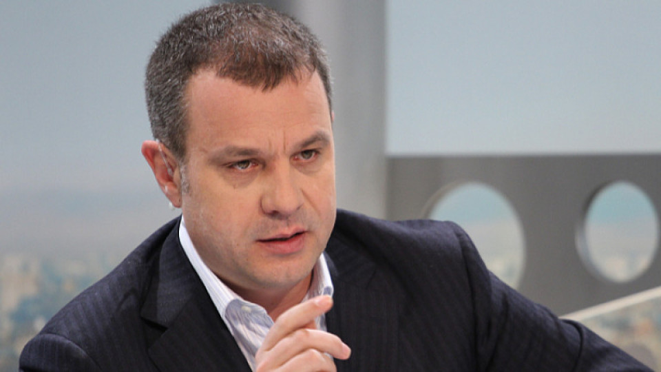 Емил Кошлуков „изби рибата”: Този път разнищи силиконките и ....храните втора ръка! (Виж още)