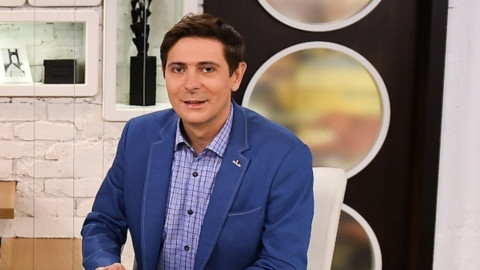 Виктор Николаев с три отказа за брак?(Призна защо не иска да подписва с жена си)