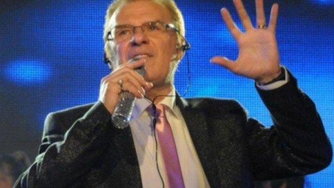Васил Найденов пропищя от бирници!(Певецът развил фобия от набезите им-виж още)
