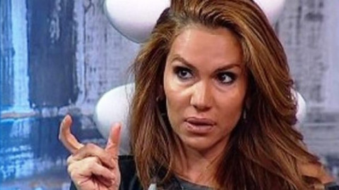 Ивайла Бакалова води в топ 3 на обезобразените с пластики миски (Виж и останалите)