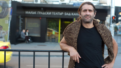 Строителни неволи мъчат Фицата! (Актьорът пропищя от пишман майстори-виж още)