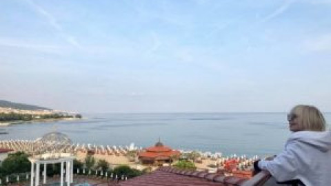 Лили Иванова се пусна на морето по....!(Горещи снимки)