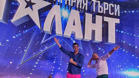Даниел Петканов и Александър Кадиев пращат участници на финала на "България търси талант" (Вижте как)
