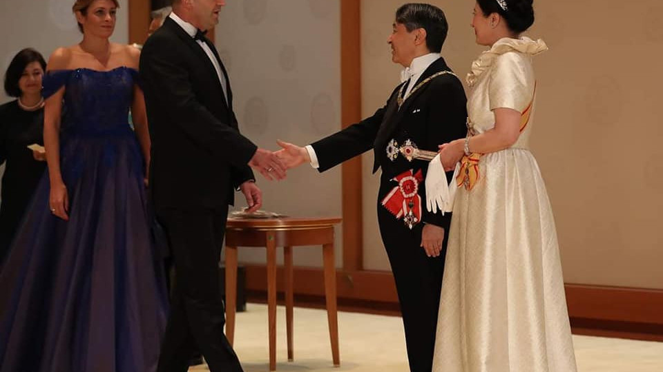 Румен Радев и Деси Радева една от най-елегантните двойки в Япония (Вижте какво още споделиха експертите)