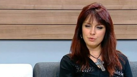 Черен мерцедес възбужда Жени Калканджиева!(Ето на кого е тузарското возило)