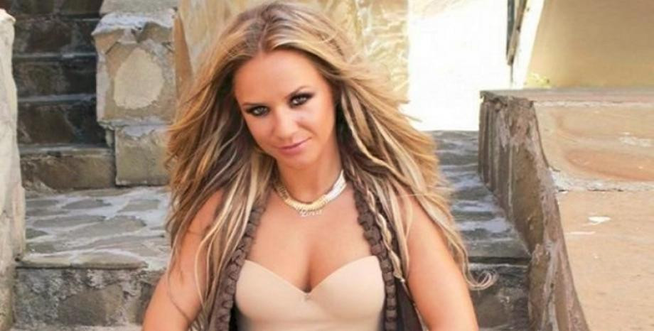 Лора Караджова се сгоди на рождения си ден