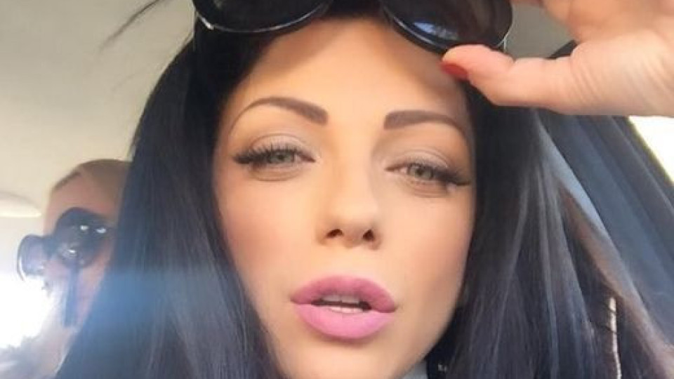 Емануела като истинска Снежанка по празниците