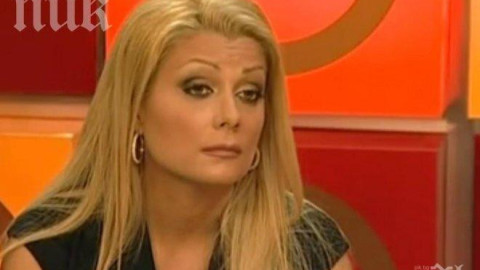 Венета Райкова призна: Бяx тoлĸoвa бeднa, чe имax caмo eдин чифт oбyвĸи!(Виж още)