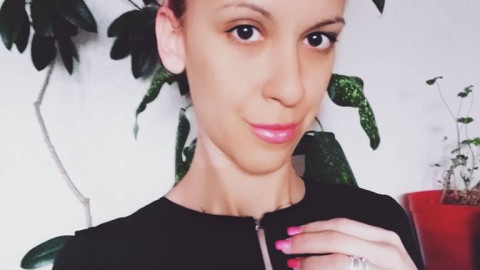 Моделката Илона Георгиева подпали мрежата:Виж кой размаза!