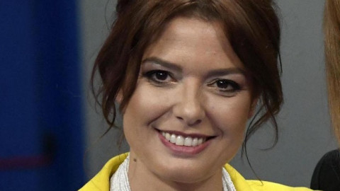 Алекс Сърчаджиева излиза с млад колега