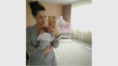 Славея Сиракова си спря кърмата