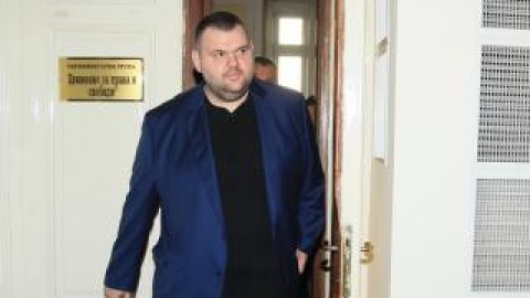 Белодробната болница в Пазарджик получи щедро дарение от "Интръст" на Делян Пеевски!