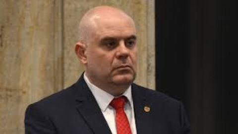 Иван Гешев сравни Васил Божков с Цветан Василев!