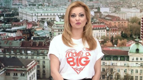 Аделина Радева му пусна края: Пусна се неглиже!(Виж още)