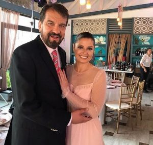 Алекс Сърчаджиева изритана от работа без обяснения
