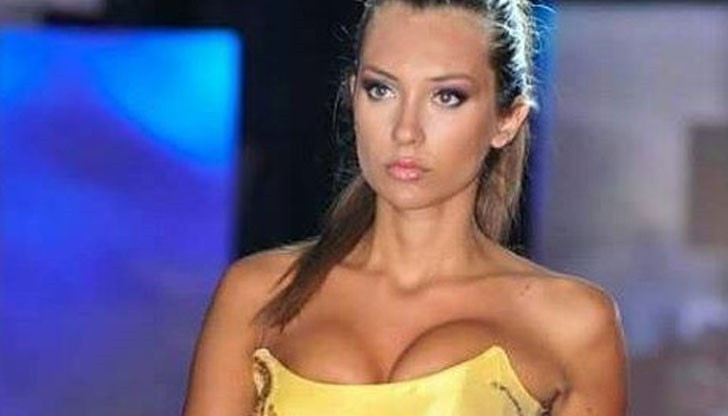Никол Станкулова наду балкона