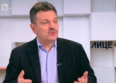 Д-р Симидчиев: Ковид-19 навлиза най-яростно през носа!