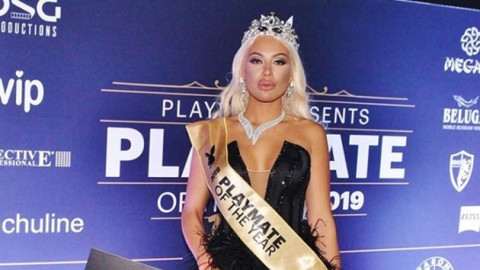 Скандално видео: Плеймейтката Михаела Тодорова се предлага на клиенти!