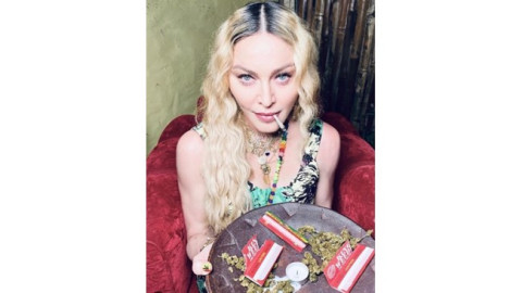 Баба Мадона чукна 62 с едно кило трева