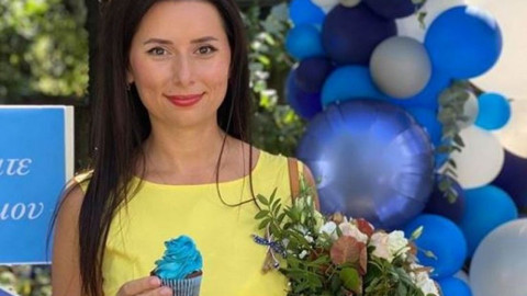 Наталия Кобилкина кръсти детето със синьо парти