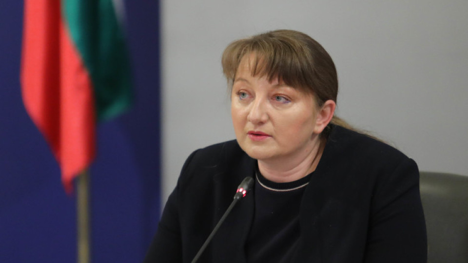Детски надбавки без значение от дохода на родителите (Вижте какво съобщи Деница Сачева)