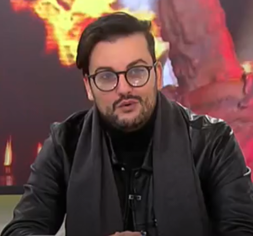Стефан Илчев отпадна от "Маскираният певец" сн. nova.bg